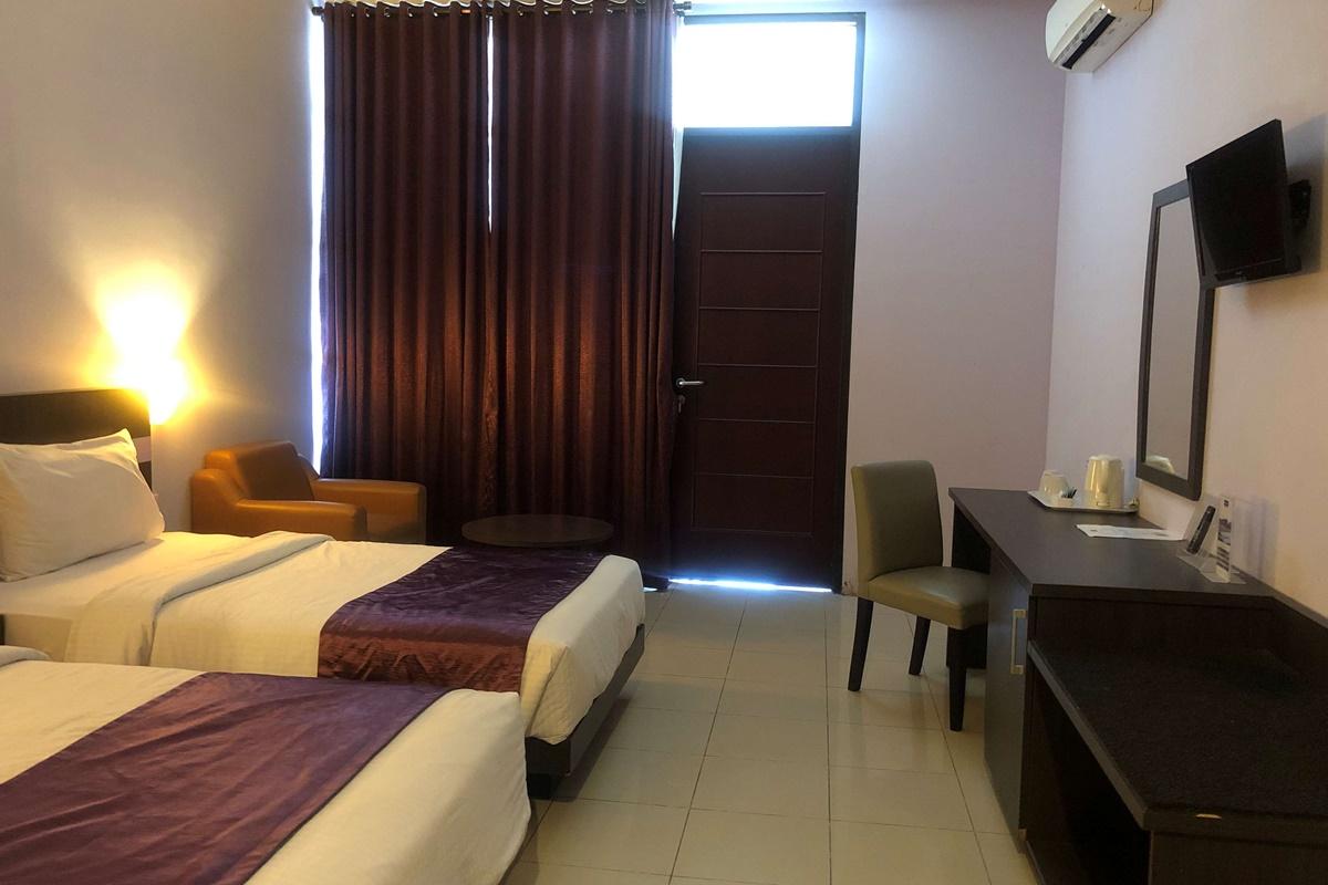 Tanah Grogot Kyriad Sadurengas Hotel מראה חיצוני תמונה