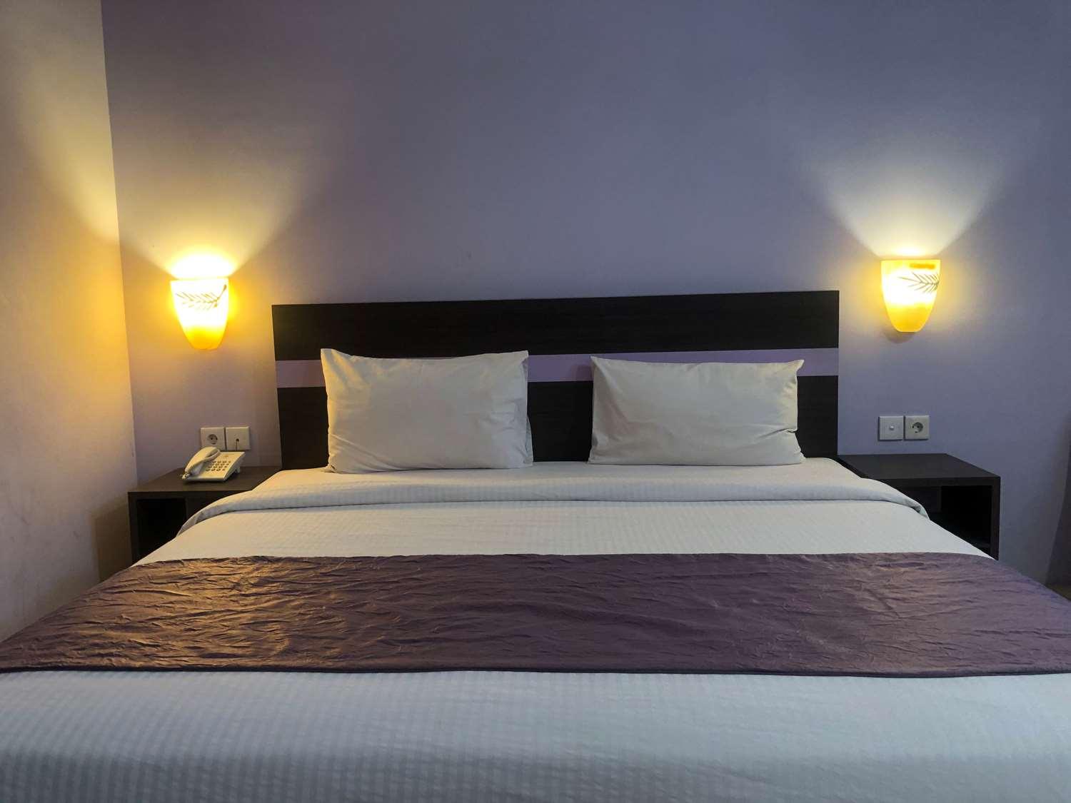 Tanah Grogot Kyriad Sadurengas Hotel מראה חיצוני תמונה