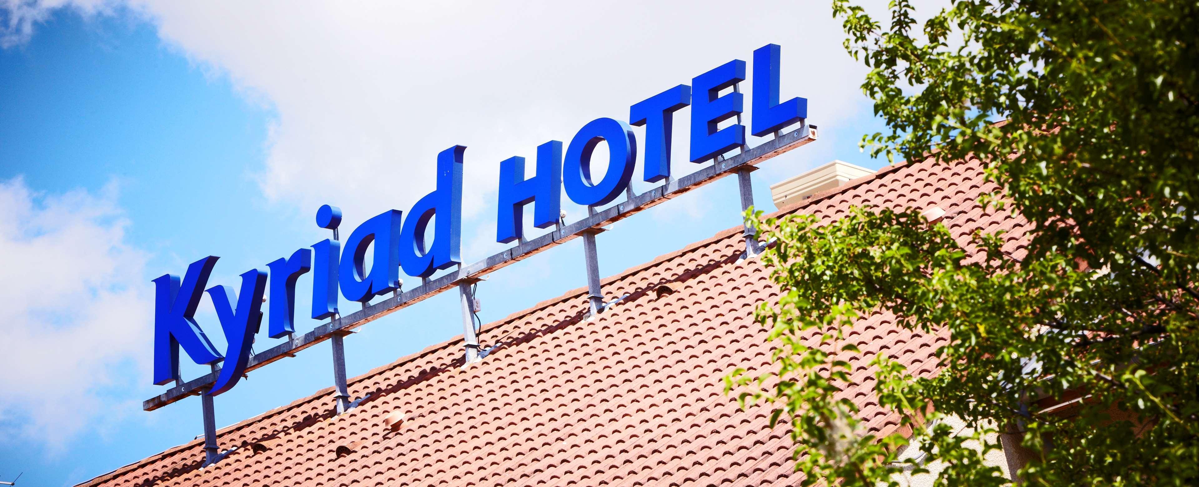 Tanah Grogot Kyriad Sadurengas Hotel מראה חיצוני תמונה