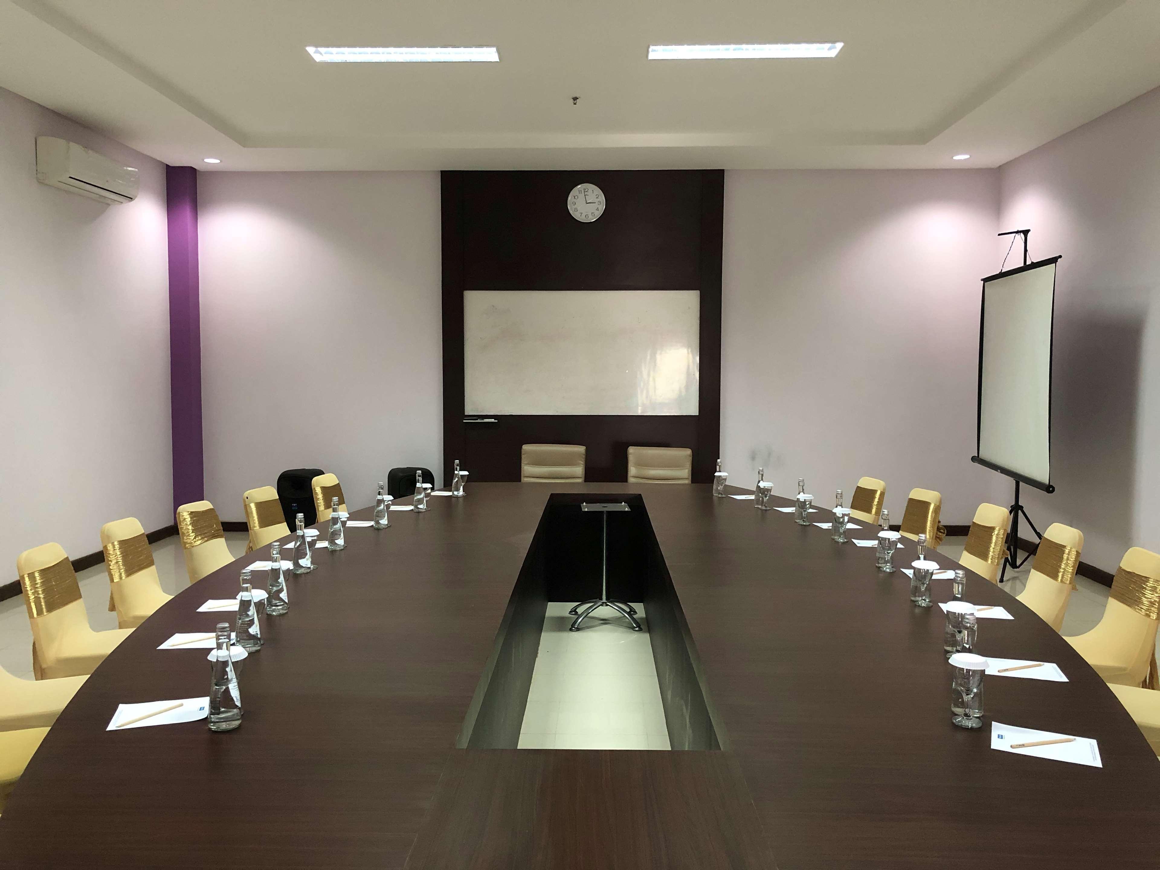 Tanah Grogot Kyriad Sadurengas Hotel מראה חיצוני תמונה