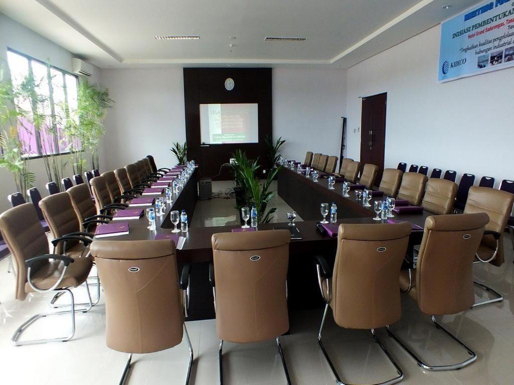 Tanah Grogot Kyriad Sadurengas Hotel מראה חיצוני תמונה