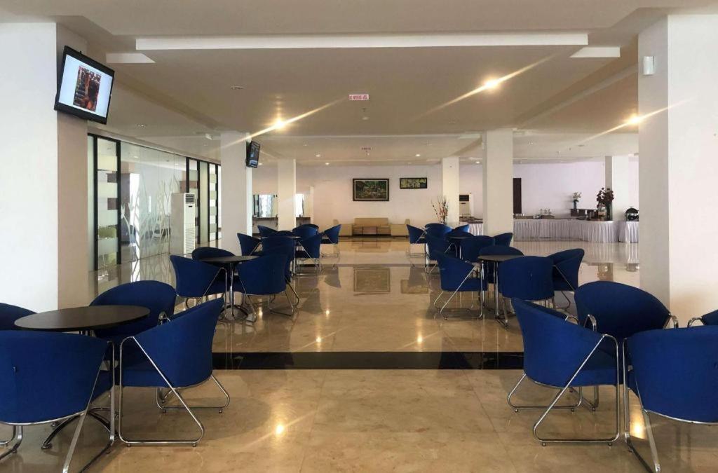 Tanah Grogot Kyriad Sadurengas Hotel מראה חיצוני תמונה